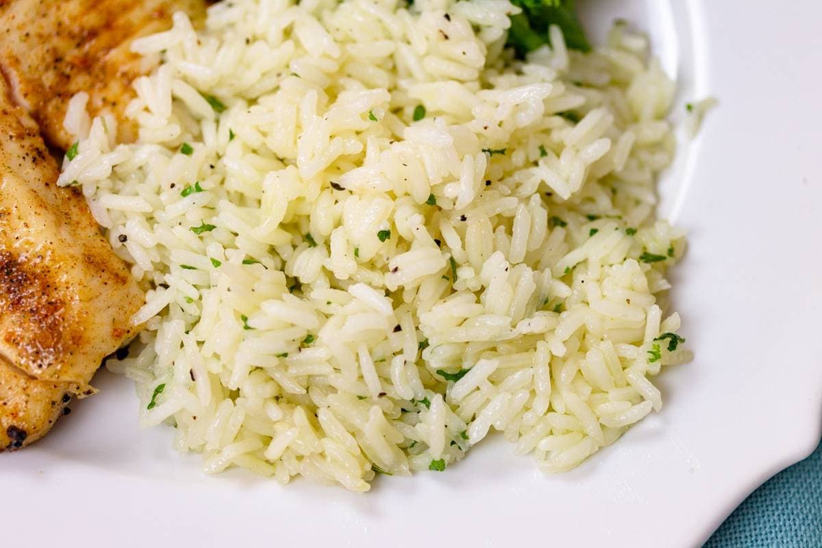 How to Upgrade Plain White Rice: 7 Simple Seasoning Combinations